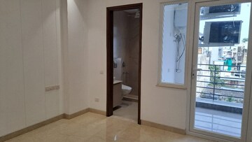 Room in 3 BHK Builder Floor at Greater Kailash I – for Rent