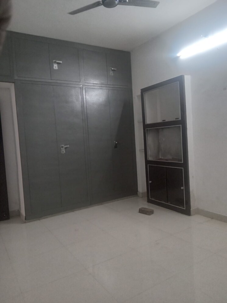 Room, gomti nagar 2 Bedroom 2100 Sq.Ft. Independent House In Gomti Nagar Lucknow 9088575