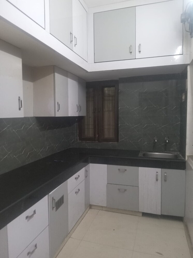 Kitchen, gomti nagar 2 Bedroom 2100 Sq.Ft. Independent House In Gomti Nagar Lucknow 9088575