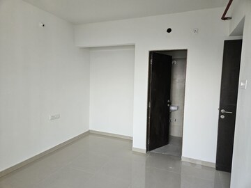 Room in 1 BHK Apartment at Puraniks Tokyo Bay, Kasarvadavali – for Rent
