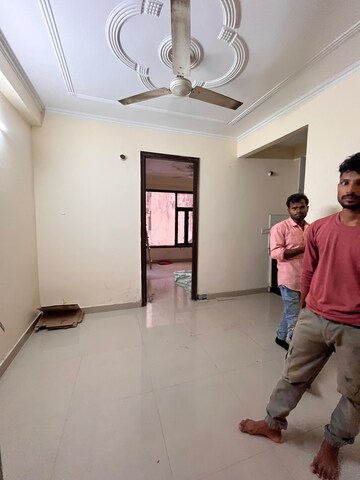Room in 1 BHK Builder Floor at Chattarpur – for Rent