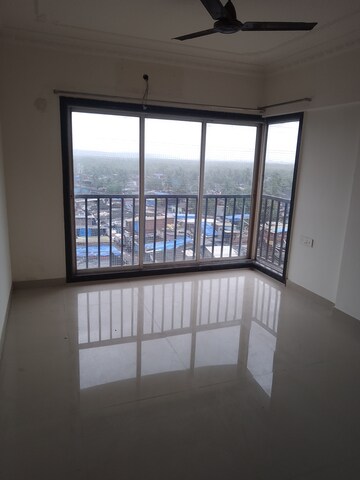 Room in 2 BHK Apartment at Da Vincy Baylord, Borivali West – for Rent