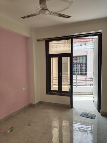 Room in 1 BHK Builder Floor at Chattarpur – for Rent