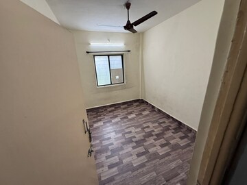Bedroom in 2 BHK Apartment at Windsor Estate, Kalyani Nagar – for Rent