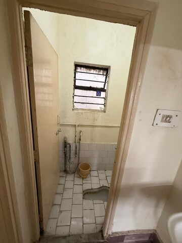 Bathroom in 2 BHK Apartment at Windsor Estate, Kalyani Nagar – for Rent