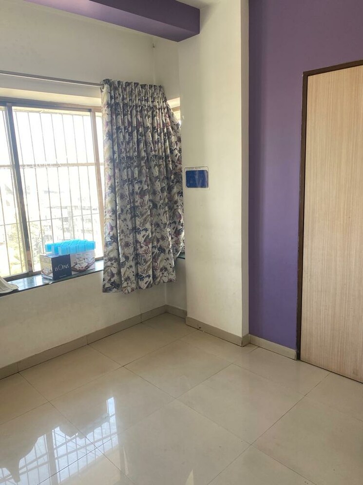 Room, koliwada 1 RK 300 Sq.Ft. Apartment In Koliwada Thane 9088643