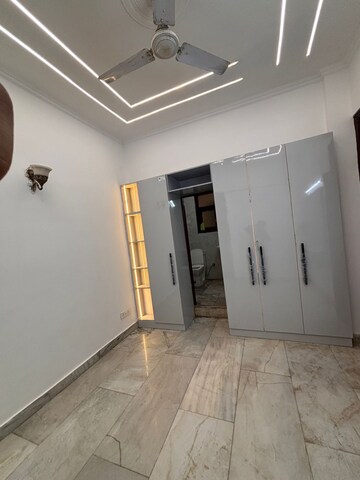 2 BHK Builder Floor For Rent in Saket