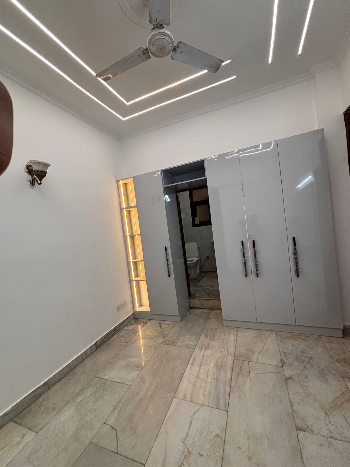 2 BHK Builder Floor For Rent in Ignou University 