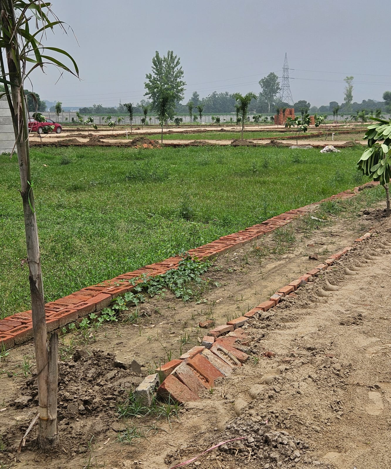 Plot For Sale in Shiv Kunj 