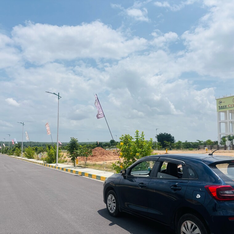  Parking, sr-sree-city  150 Sq.Yd. Plot In Ibrahimpatnam Hyderabad 9088720