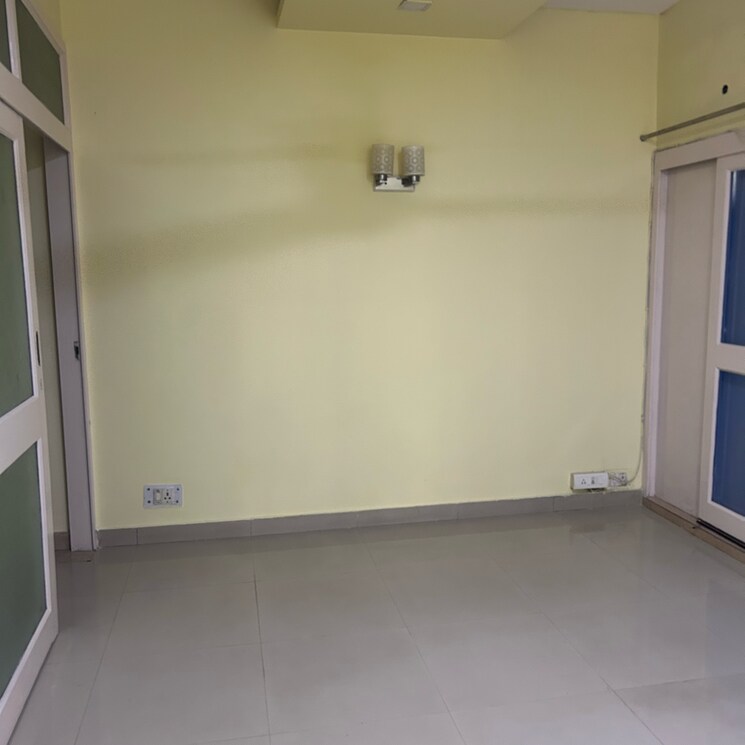 Room, rwa-jalvayu-vihar-noida 3 Bedroom 1360 Sq.Ft. Apartment In Sector 25 Noida 9088753