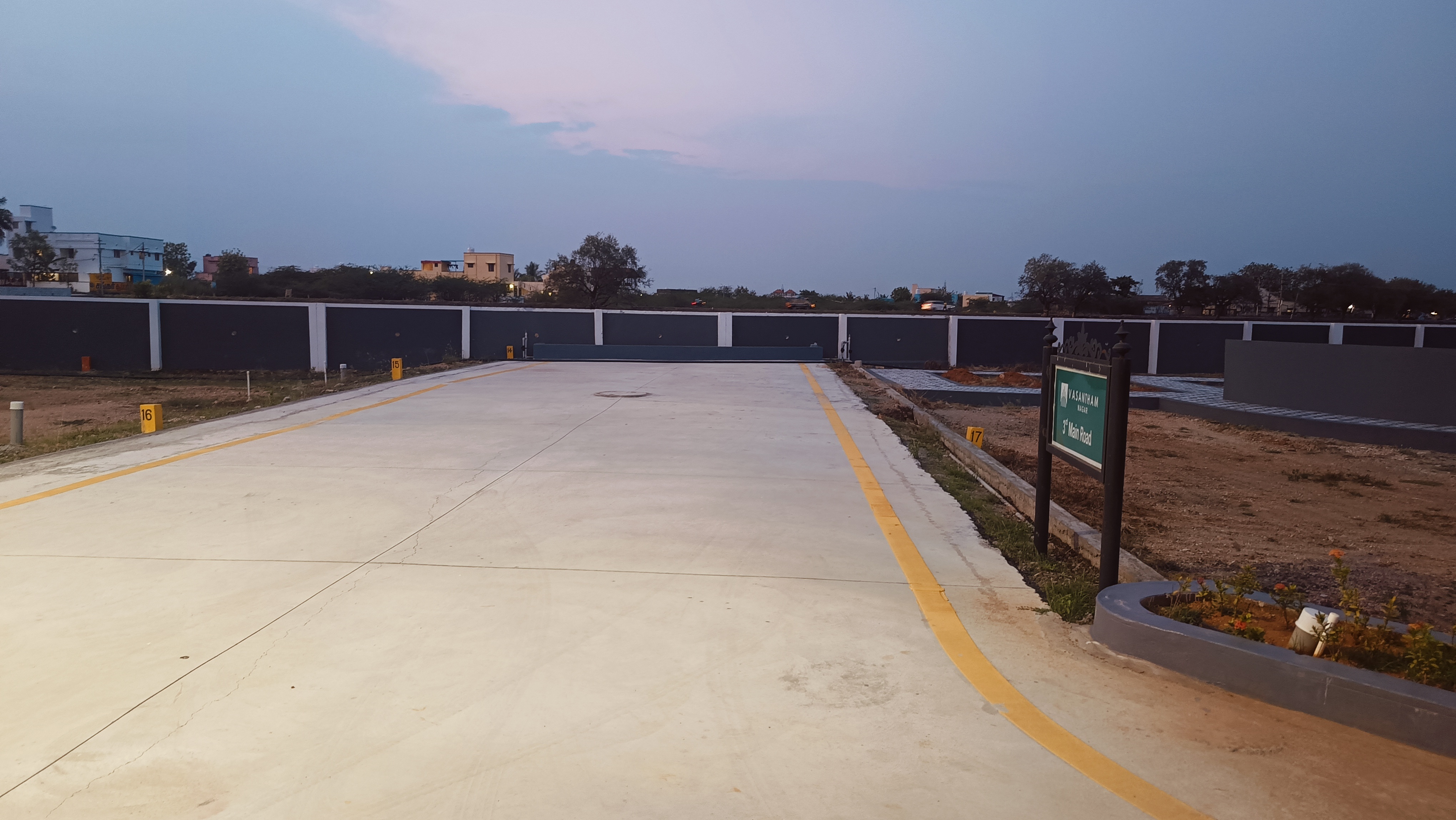 Plot For Sale in On Road Plots