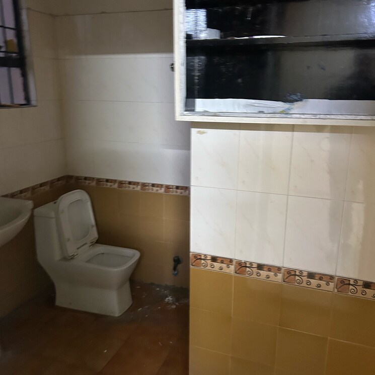 Bathroom, rwa-jalvayu-vihar-noida 2 Bedroom 900 Sq.Ft. Apartment In Sector 25 Noida 9088760