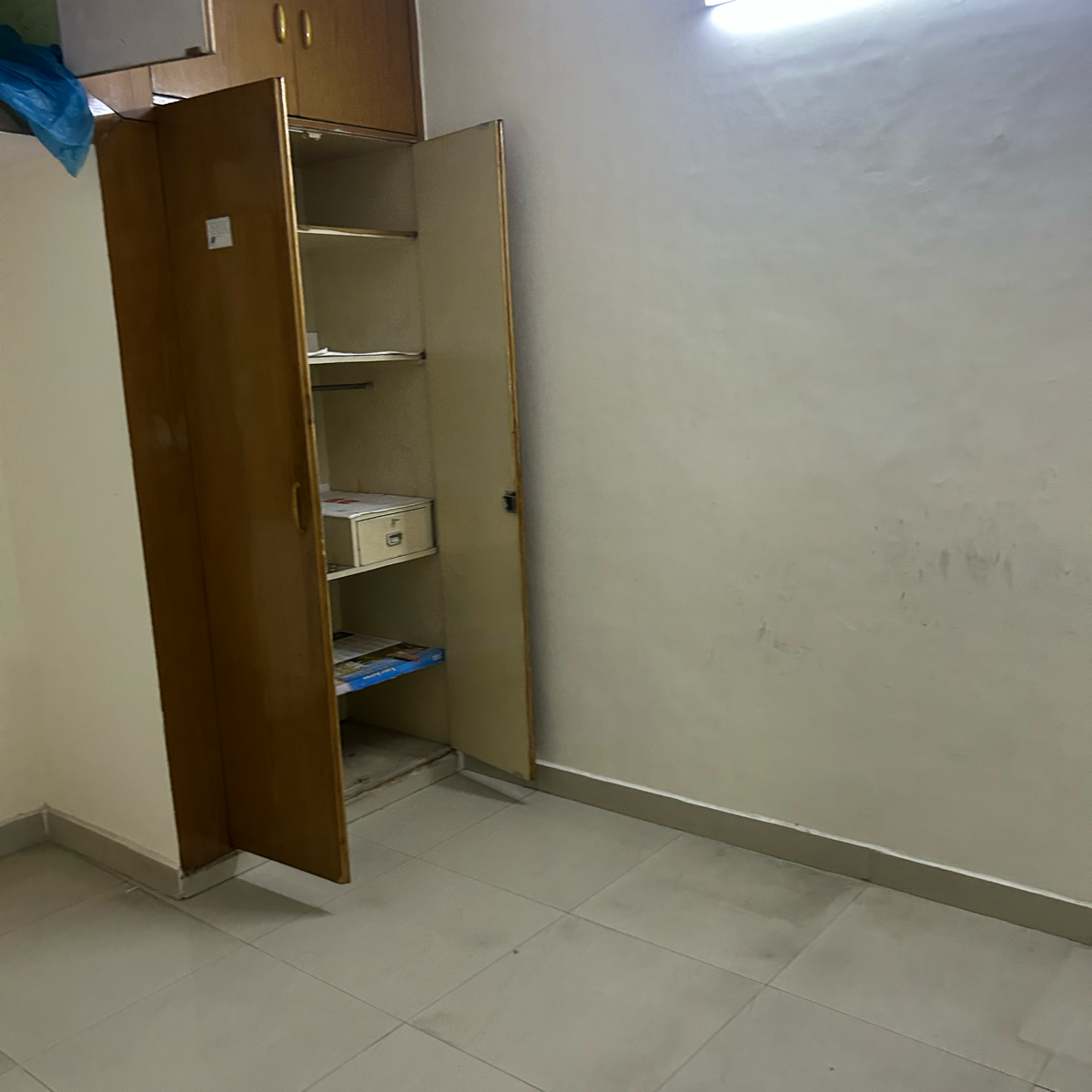 2 BHK 900 Sq.Ft. Apartment in Rwa Jalvayu Vihar Noida