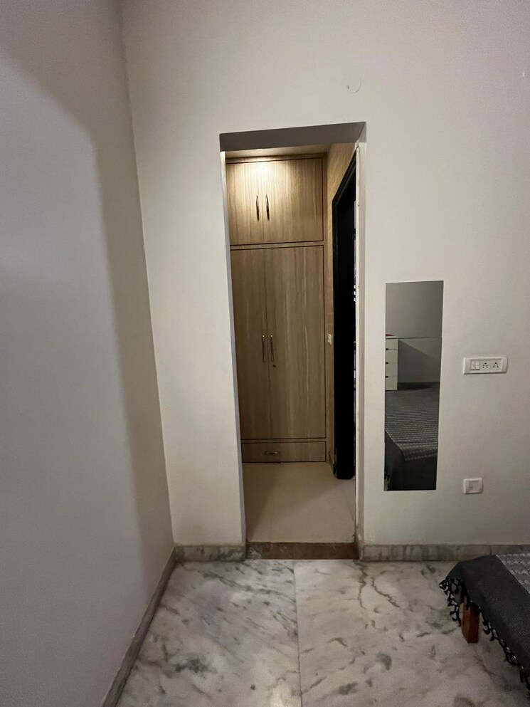 Room, huda-hbc-society 3 Bedroom 3600 Sq.Ft. Builder Floor In Sector 9 Gurgaon 9088762