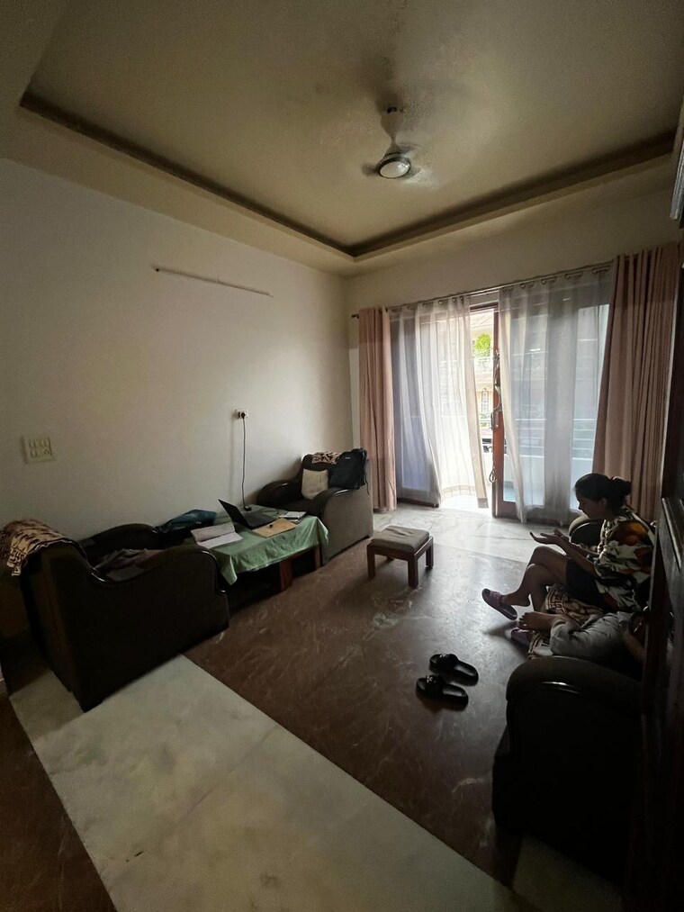 Living Room, huda-hbc-society 3 Bedroom 3600 Sq.Ft. Builder Floor In Sector 9 Gurgaon 9088762