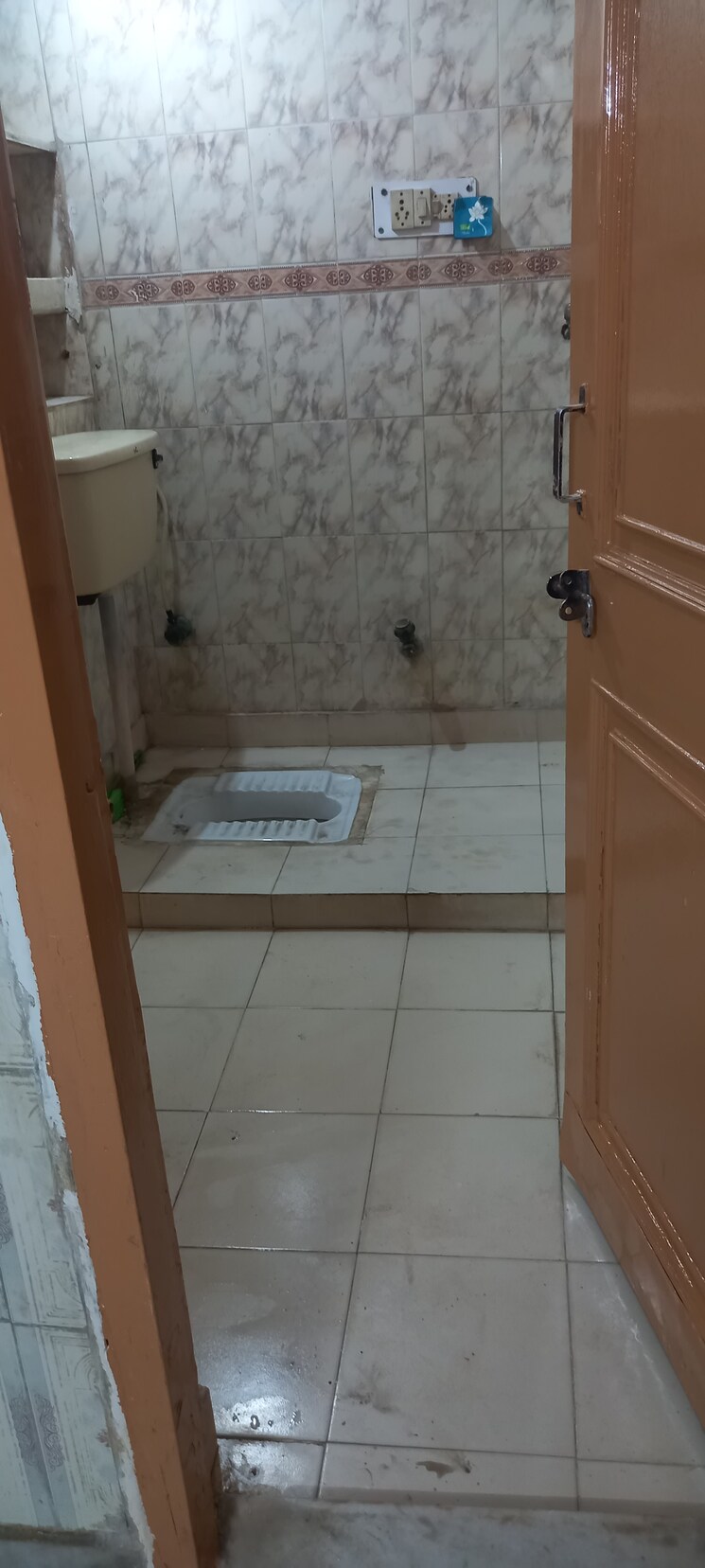 Attached Bathroom, ip extension 2 Bedroom 900 Sq.Ft. Apartment In Ip Extension Delhi 9088770