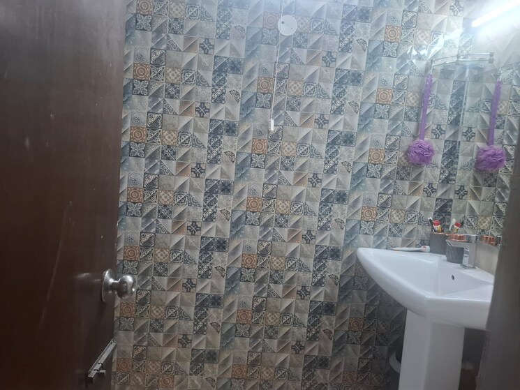Bathroom, dwarka 1 Bedroom 50 Sq.Yd. Apartment In Dwarka Delhi 9088772