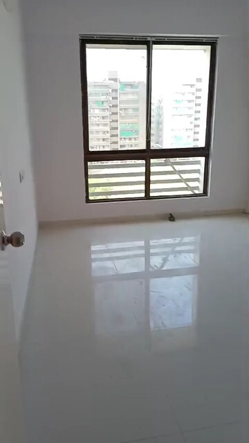 Room in 3 BHK Apartment at Gota – for Rent