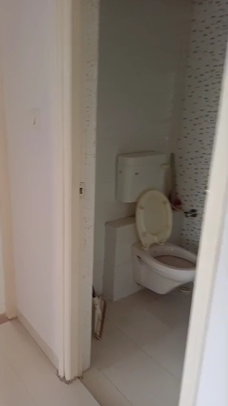 Bathroom, gota 3 Bedroom 1950 Sq.Ft. Apartment In Gota Ahmedabad 9088778