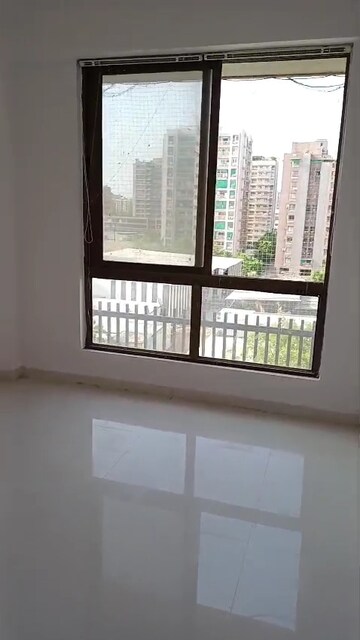 Room in 3 BHK Apartment at Gota – for Rent