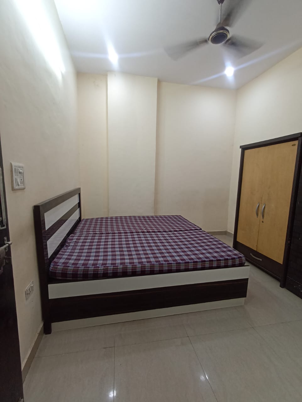 1.5 BHK Apartment For Rent in Jahaz Apartments