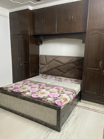 Bedroom in 2.5 BHK Apartment at Jahaz Apartments, Paschim Vihar – for Rent