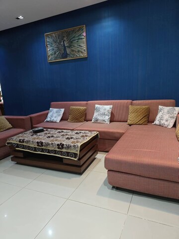Bedroom in 3 BHK Apartment at Gaur City 2 - 14th Avenue, Sector 16c Greater Noida – for Rent