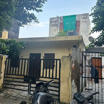 1 BHK Independent House For Sale in Sector 105