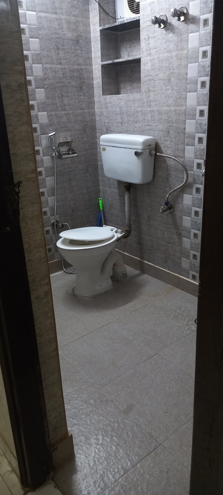 Attached Bathroom, ip extension 2 Bedroom 900 Sq.Ft. Apartment In Ip Extension Delhi 9088817