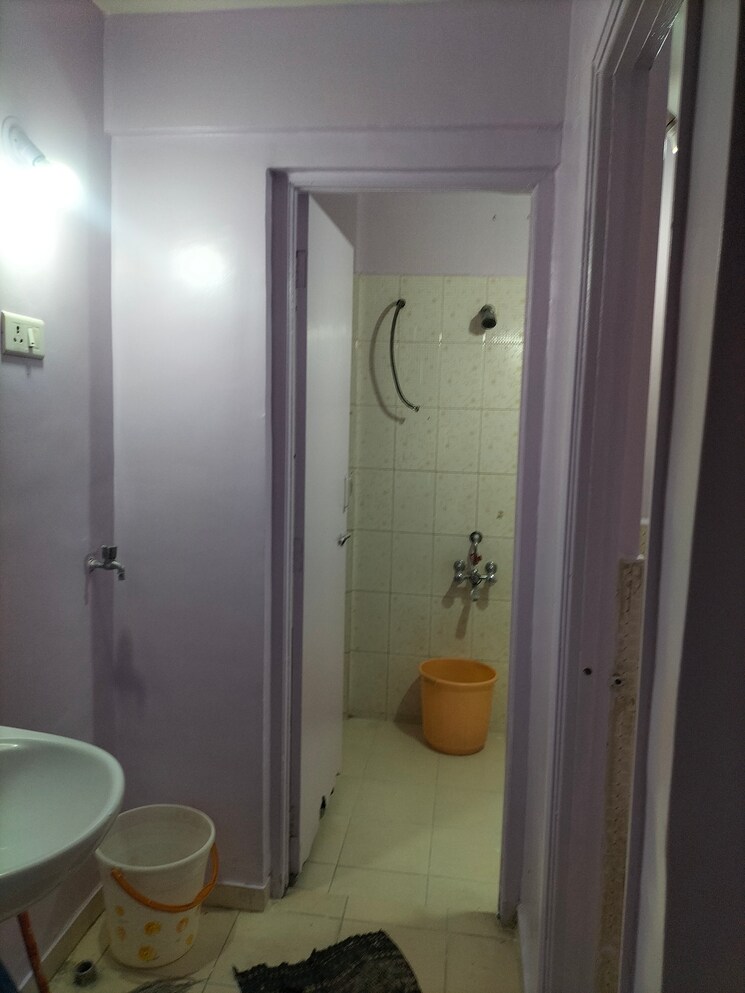Bathroom, green-natraj-residency 2 Bedroom 700 Sq.Ft. Apartment In Dhankawadi Pune 9088819
