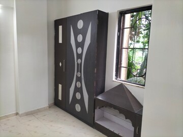 Room in 2 BHK Apartment at Green Natraj Residency, Dhankawadi – for Rent
