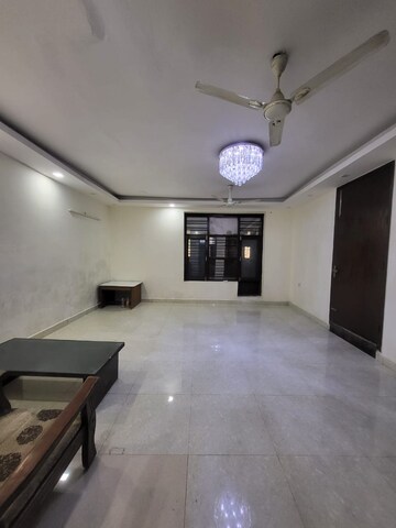 Kitchen in 2 BHK Builder Floor at Green Fields Colony – for Rent