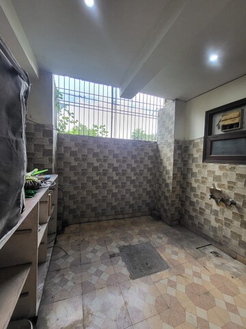 Balcony in 2 BHK Builder Floor at Green Fields Colony – for Rent