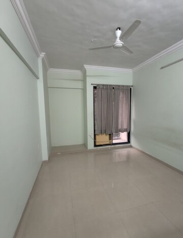 Room in 3 BHK Apartment at Satyam CHS Naupada, Naupada – for Rent