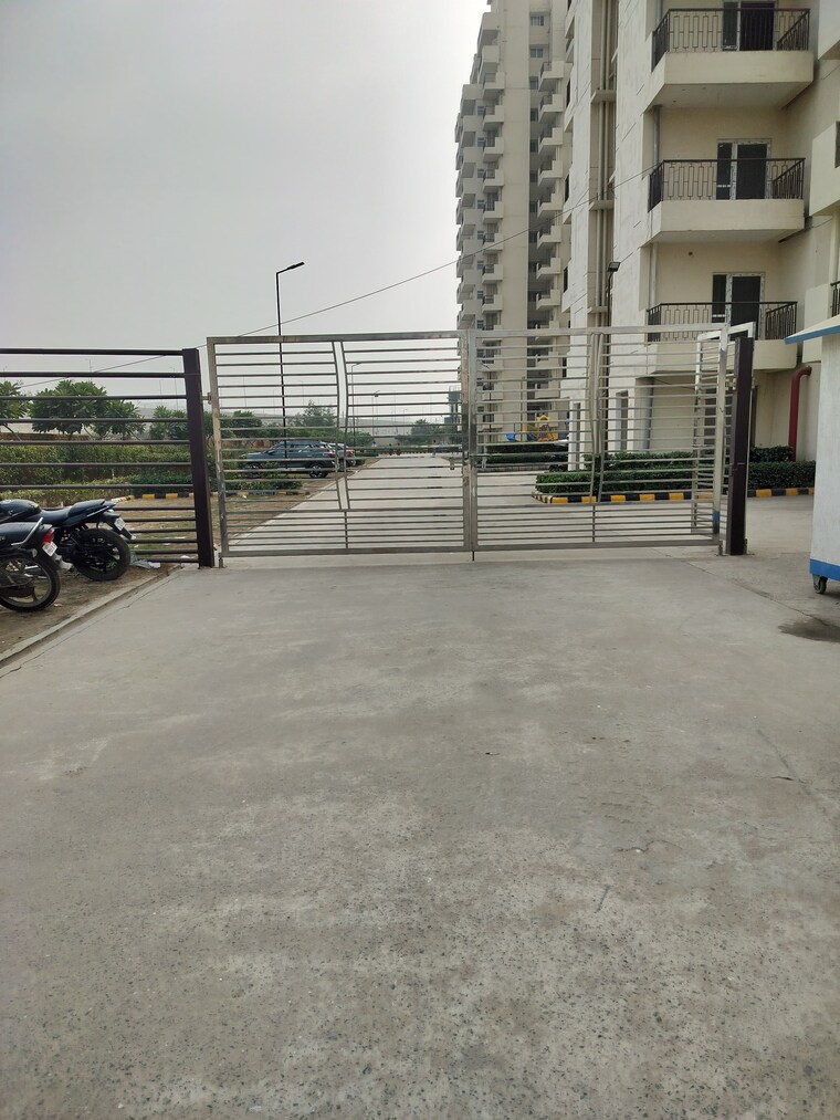 Exterior View, pivotal-riddhi-siddhi 2 Bedroom 587 Sq.Ft. Apartment In Sector 99 Gurgaon 9088850