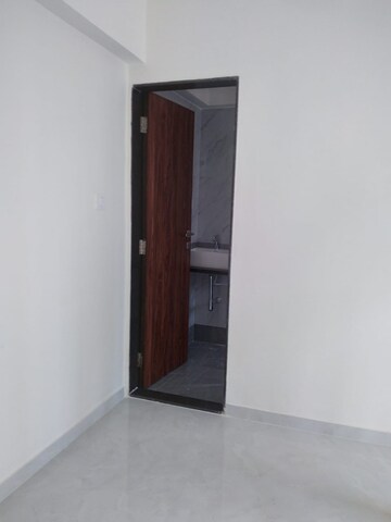 Room in 2 BHK Apartment at VlKrishnapingaksha Peak 25, Vikhroli East – for Rent
