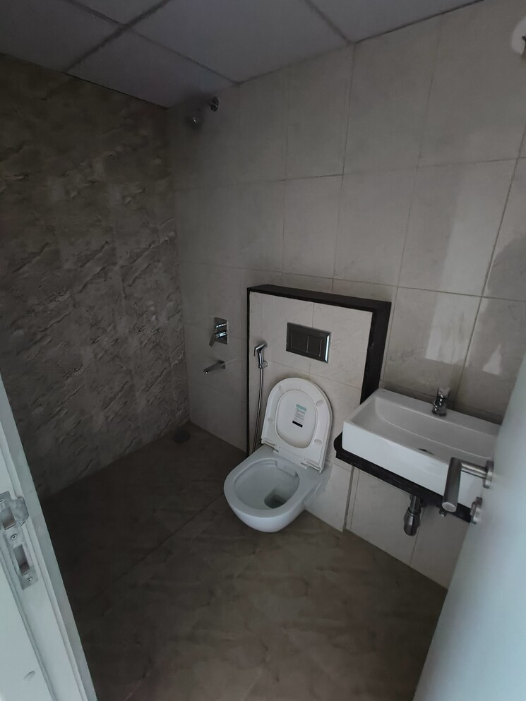 Bathroom, godrej-green-vistas 1 Bedroom 470 Sq.Ft. Apartment In Mahalunge Pune 9088867