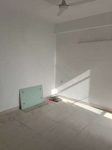 1 BHK Apartment For Rent in Signature Global Synera, Sector 81