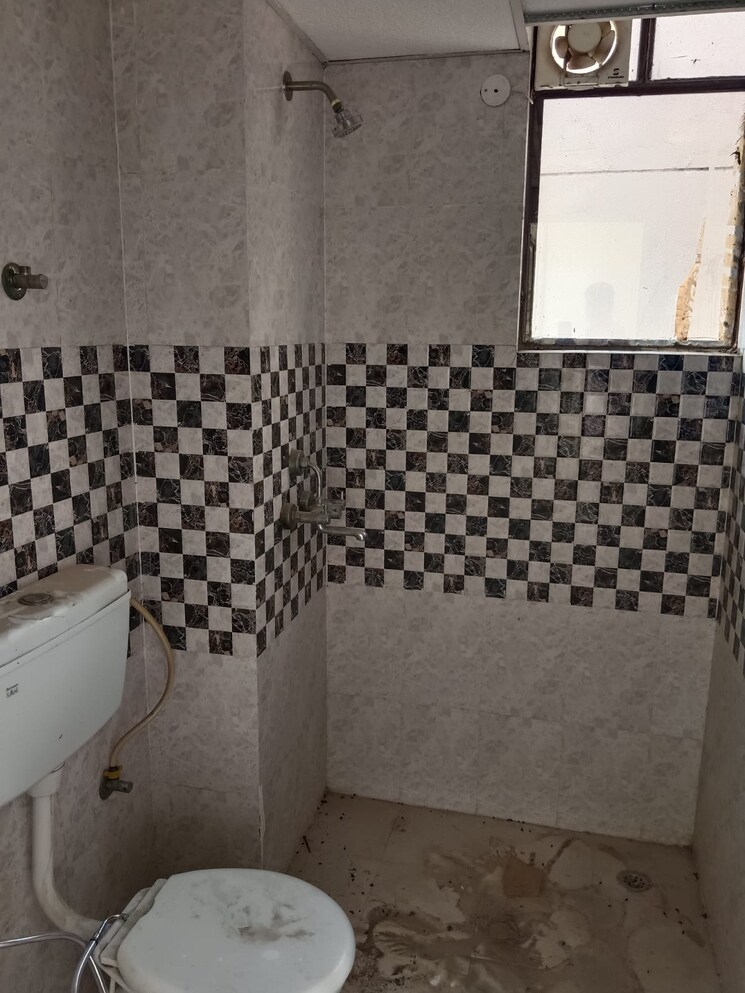 Bathroom, signature-global-synera 1 Bedroom 432 Sq.Ft. Apartment In Sector 81 Gurgaon 9088901