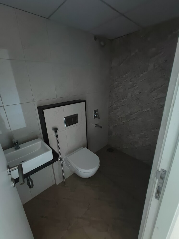 Bathroom, godrej-green-vistas 1 Bedroom 470 Sq.Ft. Apartment In Mahalunge Pune 9088867