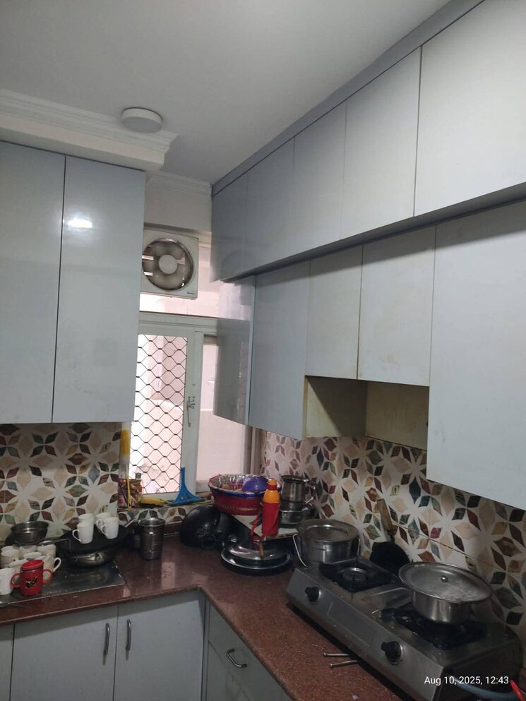 Living Room, amrapali-leisure-park 3 Bedroom 1300 Sq.Ft. Apartment In Amrapali Leisure Valley Greater Noida 9088926