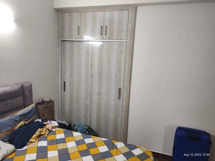 Bedroom, amrapali-leisure-park 3 Bedroom 1300 Sq.Ft. Apartment In Amrapali Leisure Valley Greater Noida 9088926