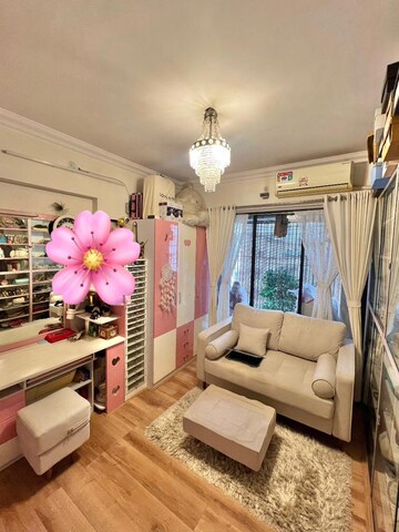 Living Room in 3 BHK Apartment at Globe Heights, Goregaon East – for Sale