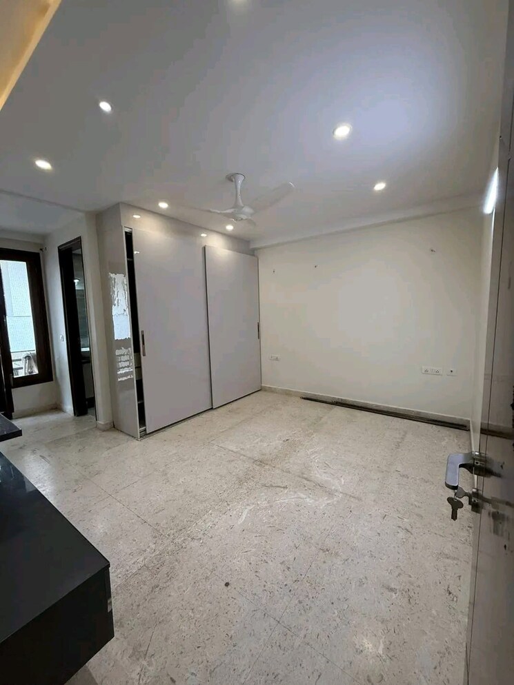 Room, pioneer-araya 5 Bedroom 5514 Sq.Ft. Apartment In Sector 62 Gurgaon 9088967