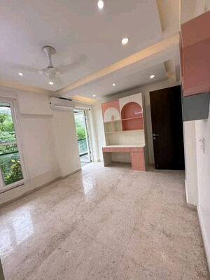 Room in 5 BHK Apartment at Pioneer Araya, Sector 62 – for Sale