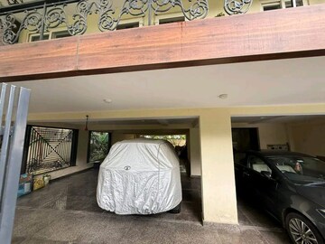 Parking in 5 BHK Apartment at Pioneer Araya, Sector 62 – for Sale