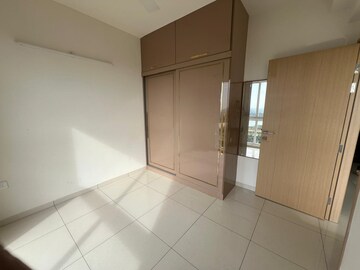 Room in 2 BHK Apartment at Godrej Royale Woods, Devanahalli – for Rent