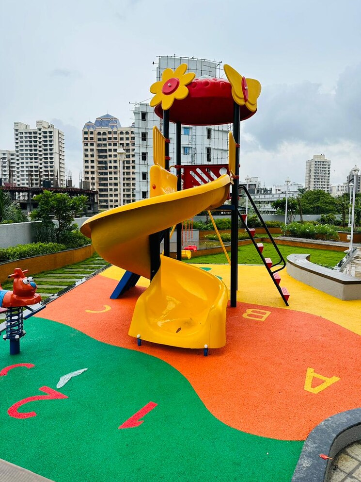 Gym, thapar-suburbia 3 Bedroom 918 Sq.Ft. Apartment In Chembur Mumbai 9088990