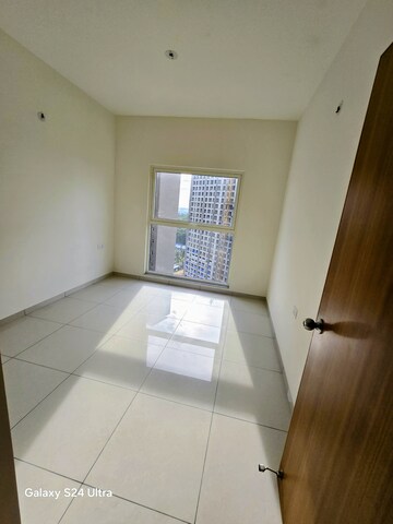 Room in 2 BHK Apartment at Sobha Dream Gardens, Thanisandra Main Road – for Rent